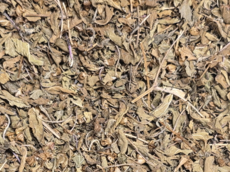 Tulsikraut geschnitten