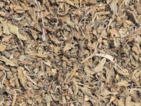 Tulsikraut geschnitten