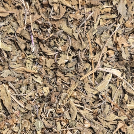 Tulsikraut geschnitten